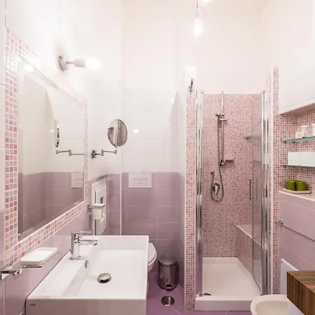 Toledo Warm Renovated Appartement Napels