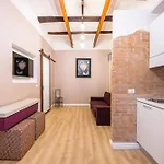 Toledo Warm Renovated 나폴리