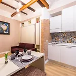 Toledo Warm Renovated 아파트