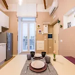 Toledo Warm Renovated 아파트