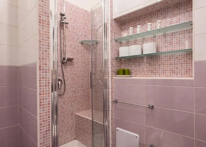 Toledo Warm Renovated * Napoli