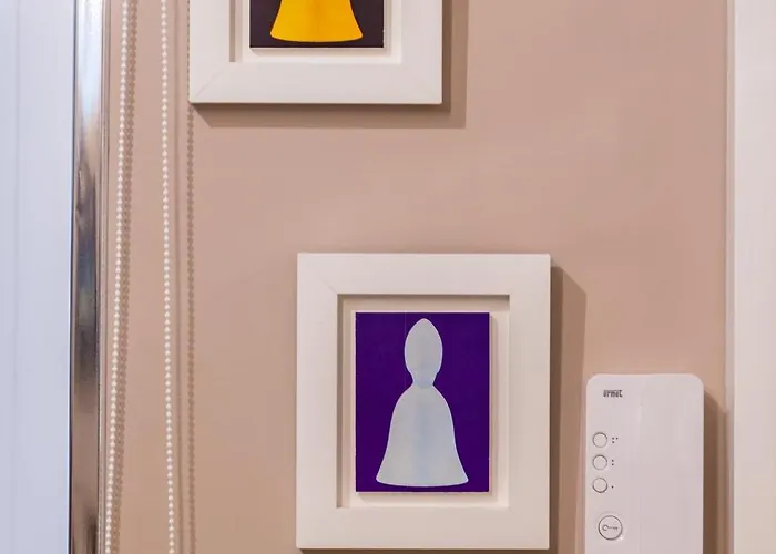 Toledo Warm Renovated Lejlighed Napoli