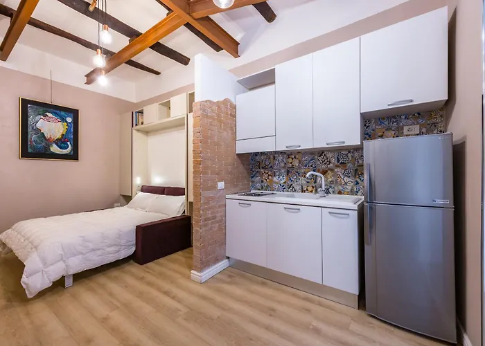 Toledo Warm Renovated Lejlighed *