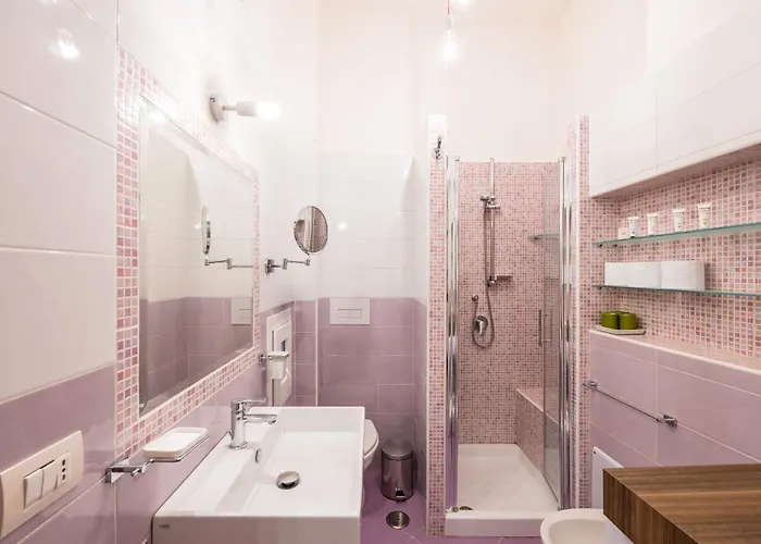 Toledo Warm Renovated Lejlighed Napoli