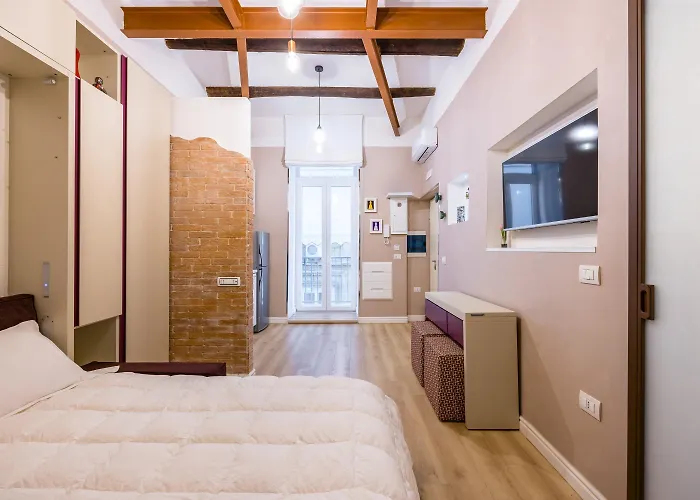 Toledo Warm Renovated * Napoli