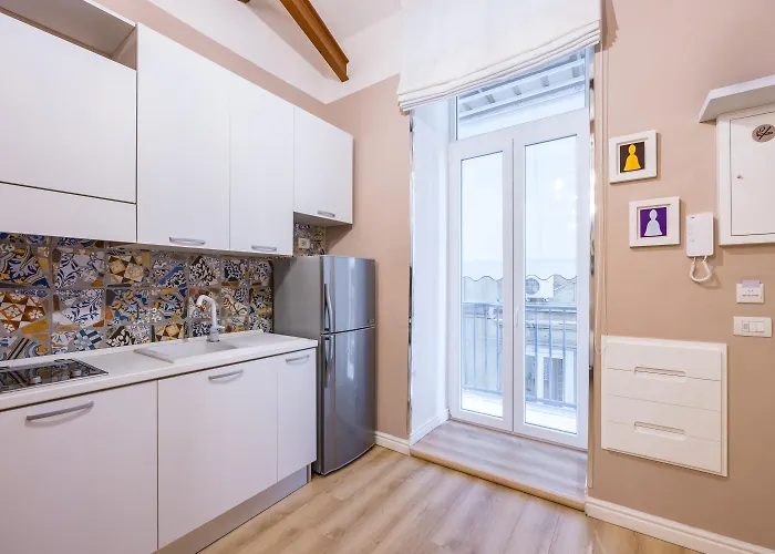 Toledo Warm Renovated Lejlighed *