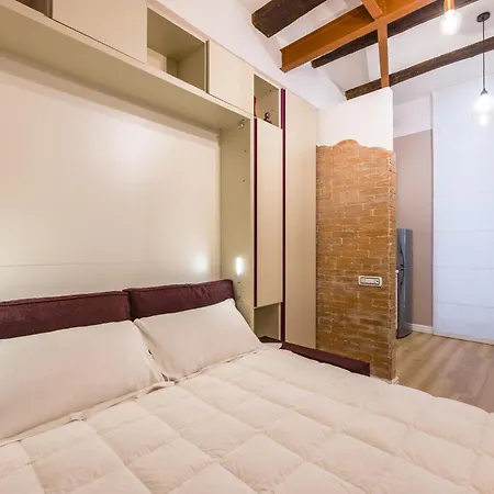 Toledo Warm Renovated شقة نابولي