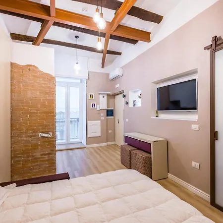Appartamento Toledo Warm Renovated *
